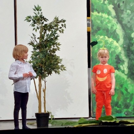 Laetitia  4 - Toneelvereniging Plankenkoorts 